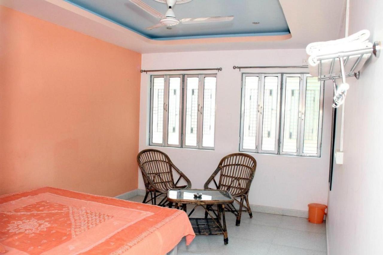 Ganga Love Guest House, Benares Buitenkant foto